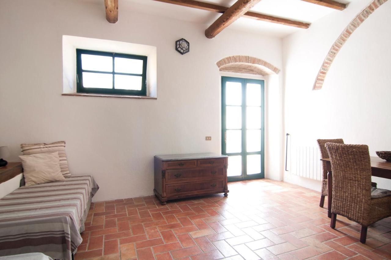 Agriturismo Terenzana Aparthotel Riparbella Kültér fotó