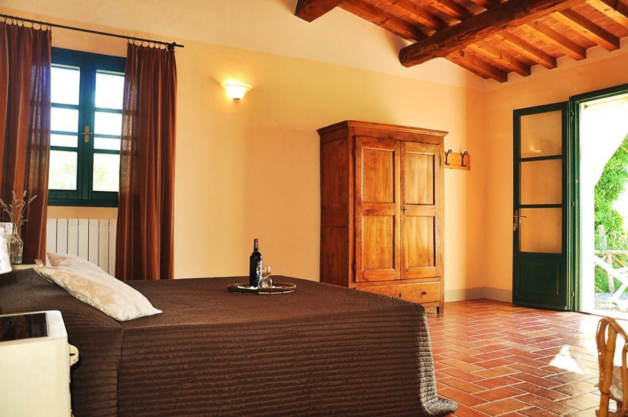 Agriturismo Terenzana Aparthotel Riparbella Kültér fotó