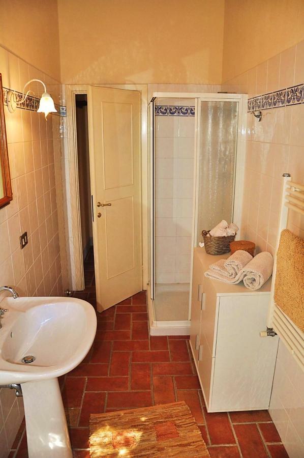 Agriturismo Terenzana Aparthotel Riparbella Kültér fotó