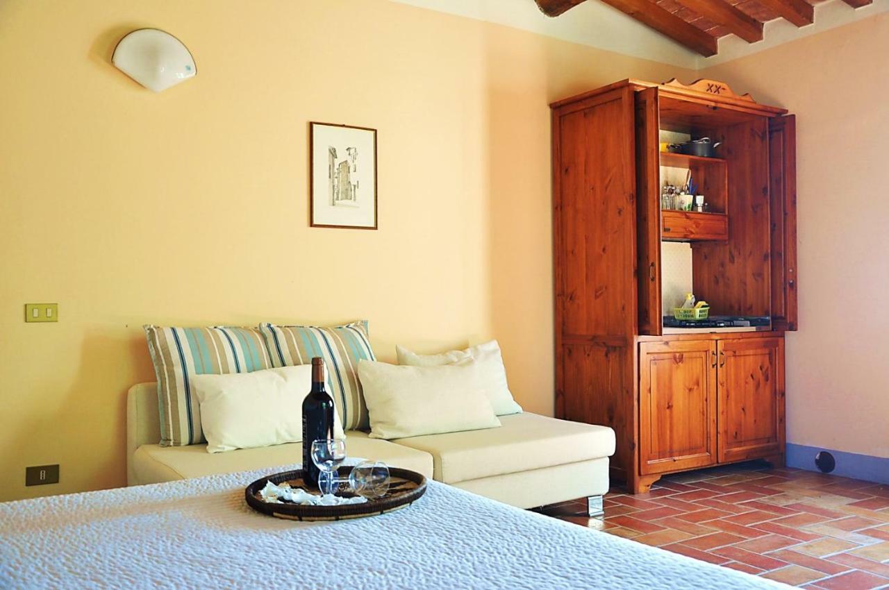Agriturismo Terenzana Aparthotel Riparbella Kültér fotó